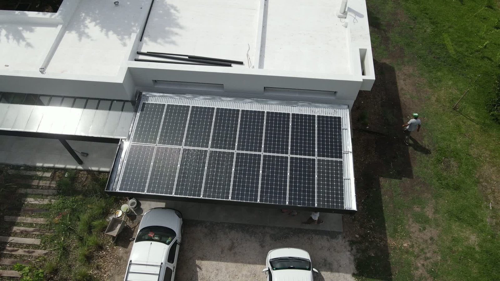 Proyecto Campos de Roca - casa sustentable con paneles solares