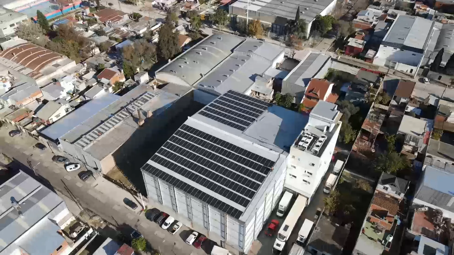 Proyecto Cámara de Frío La Latina - 280 paneles solares sobre el techo de la planta